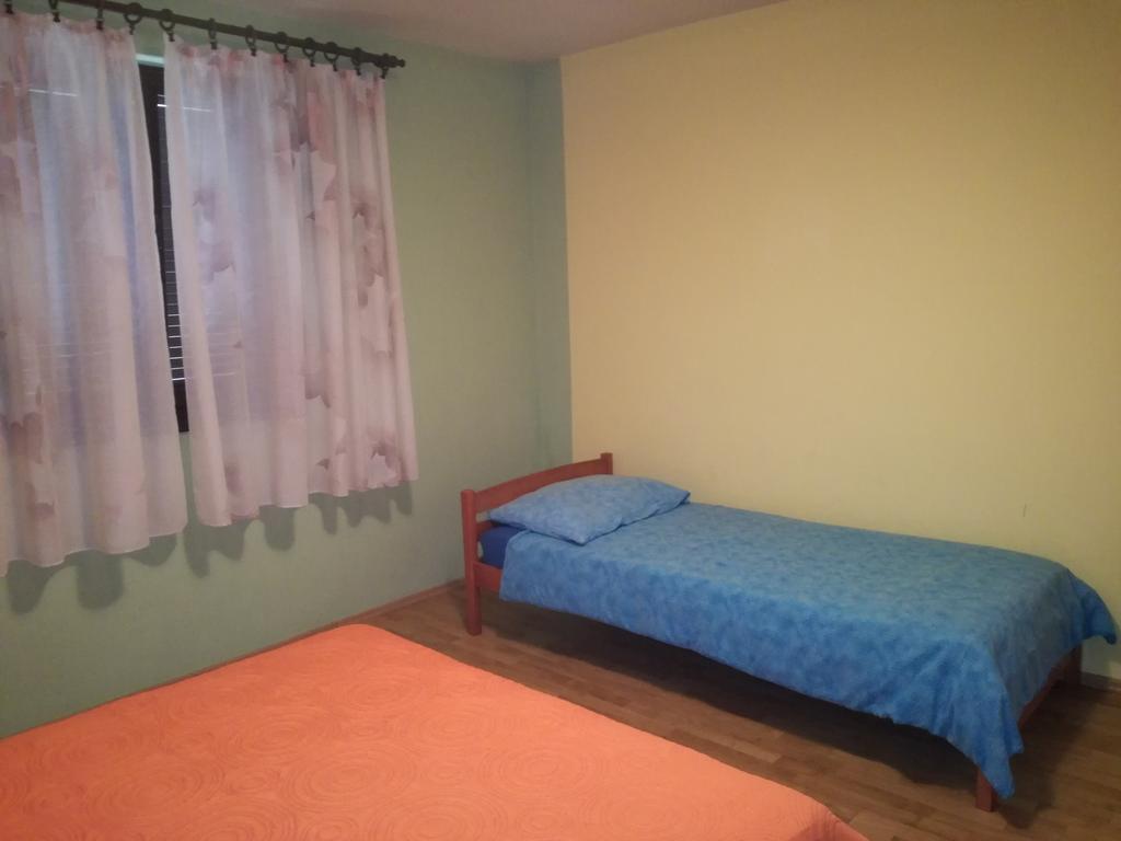 Apartment Nela Funtana Bagian luar foto